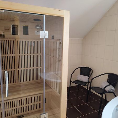 Penzion A Restaurace Na Salasi Hutisko 외부 사진