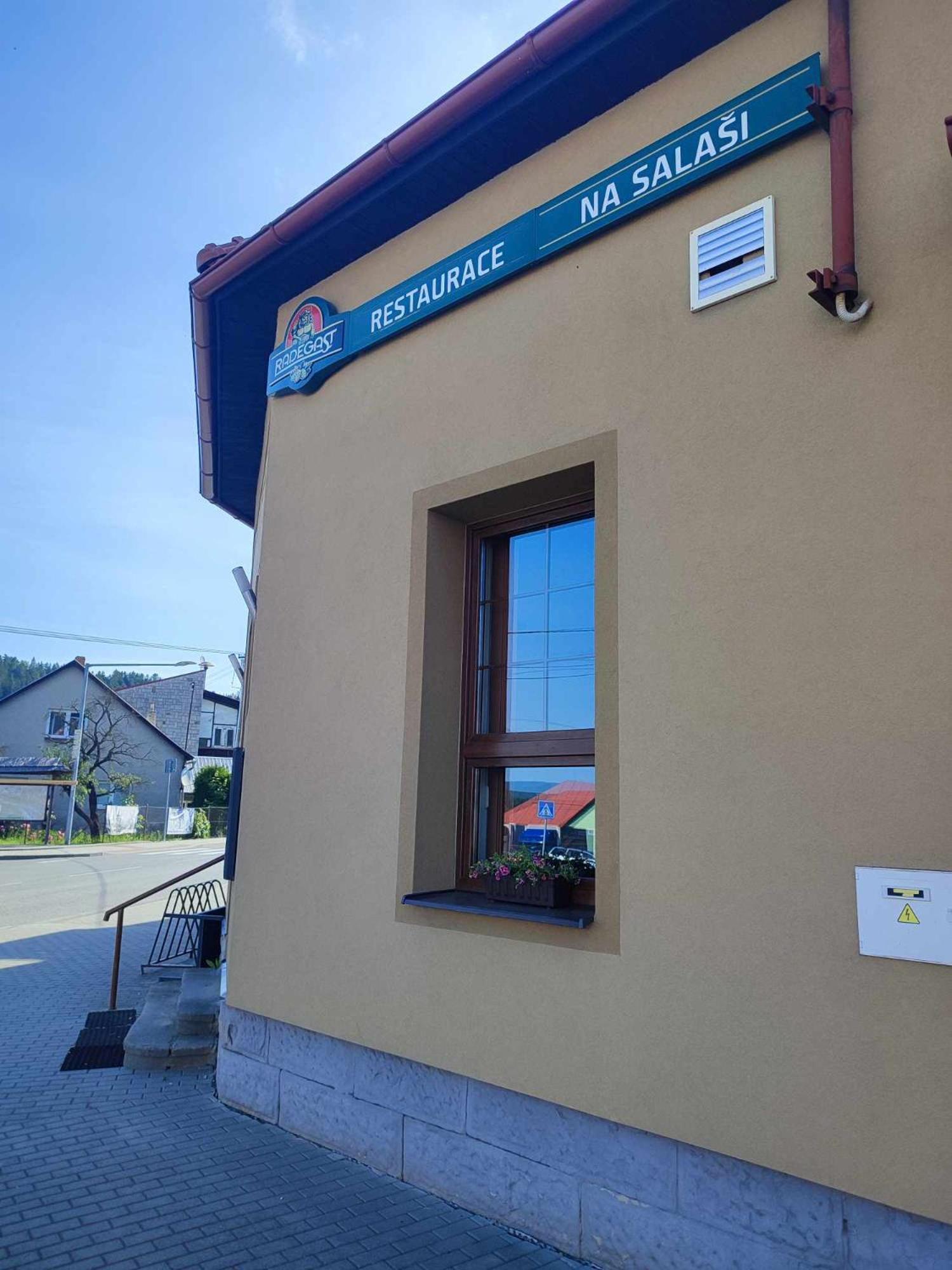 Penzion A Restaurace Na Salasi Hutisko 외부 사진