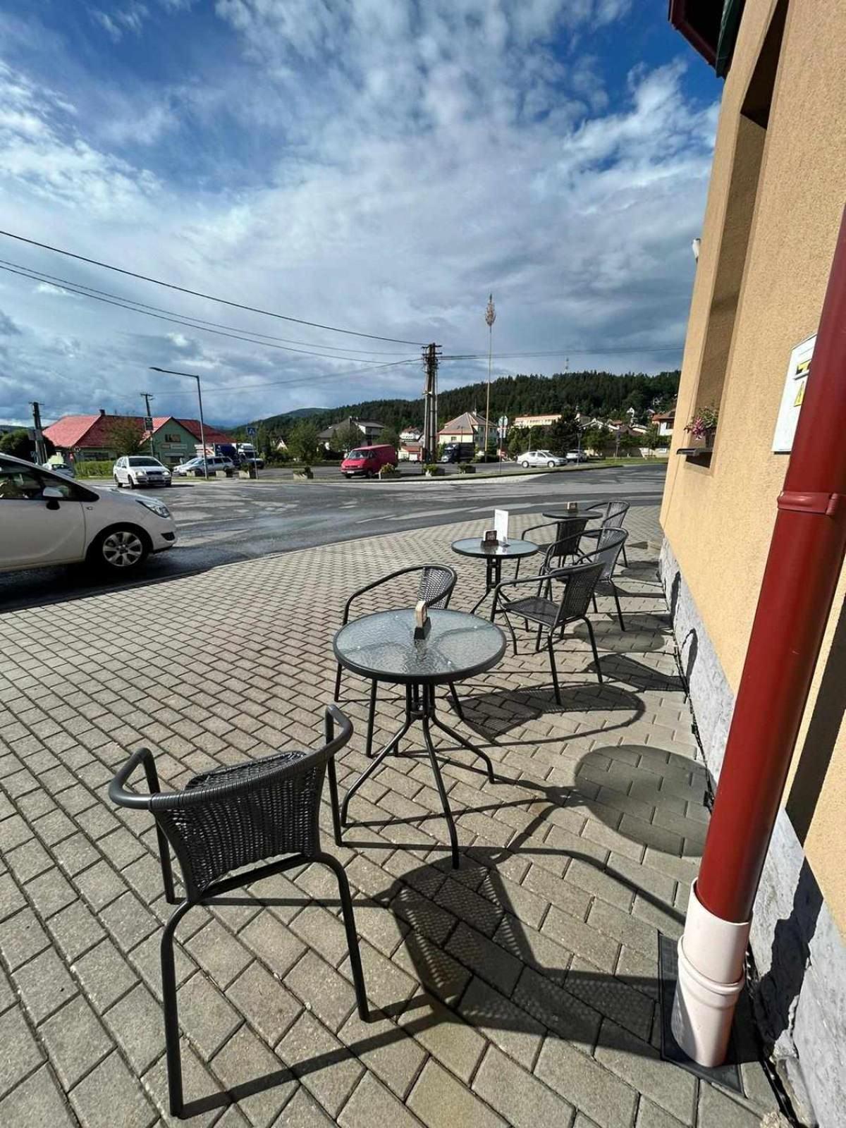 Penzion A Restaurace Na Salasi Hutisko 외부 사진