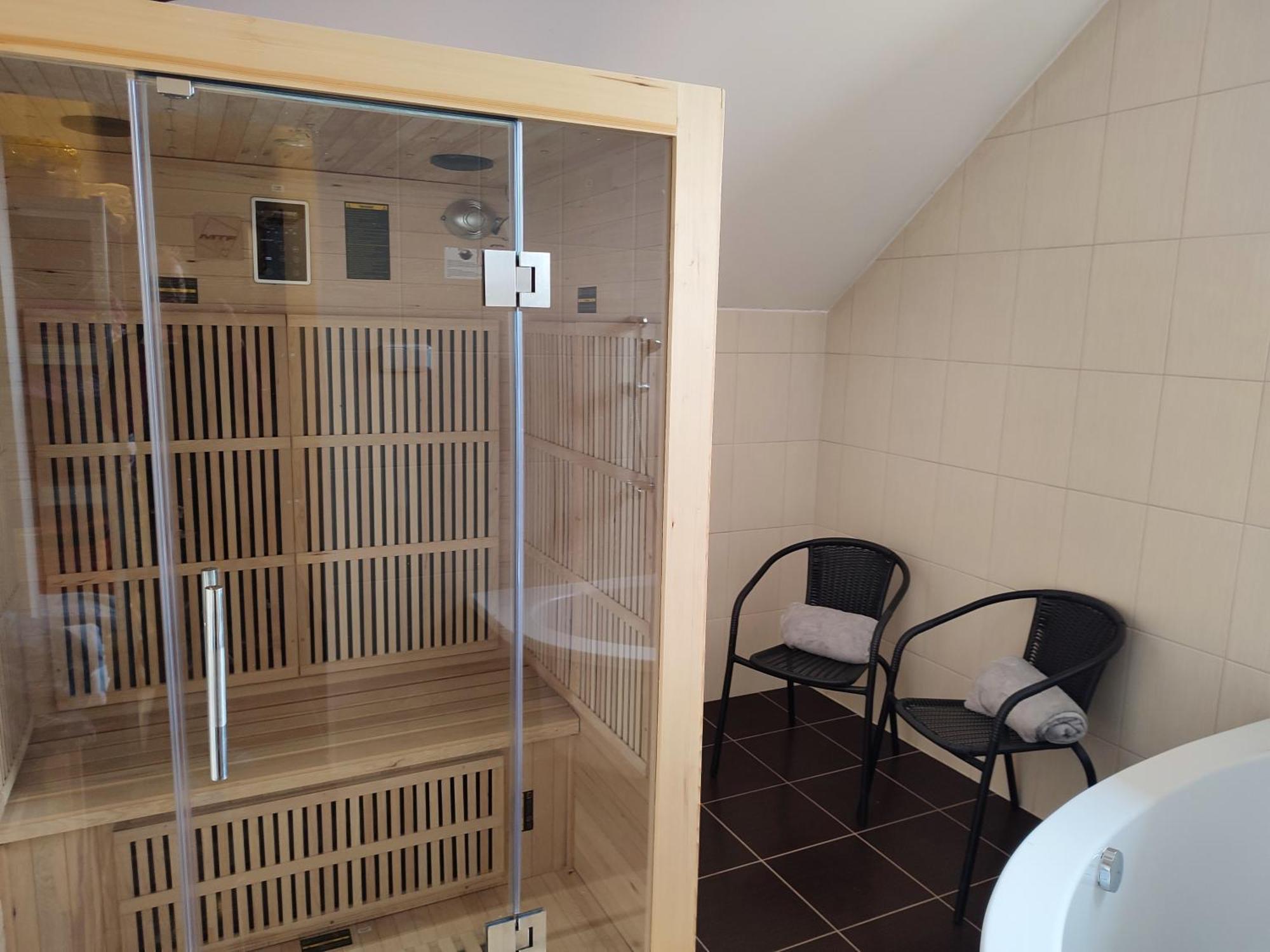 Penzion A Restaurace Na Salasi Hutisko 외부 사진